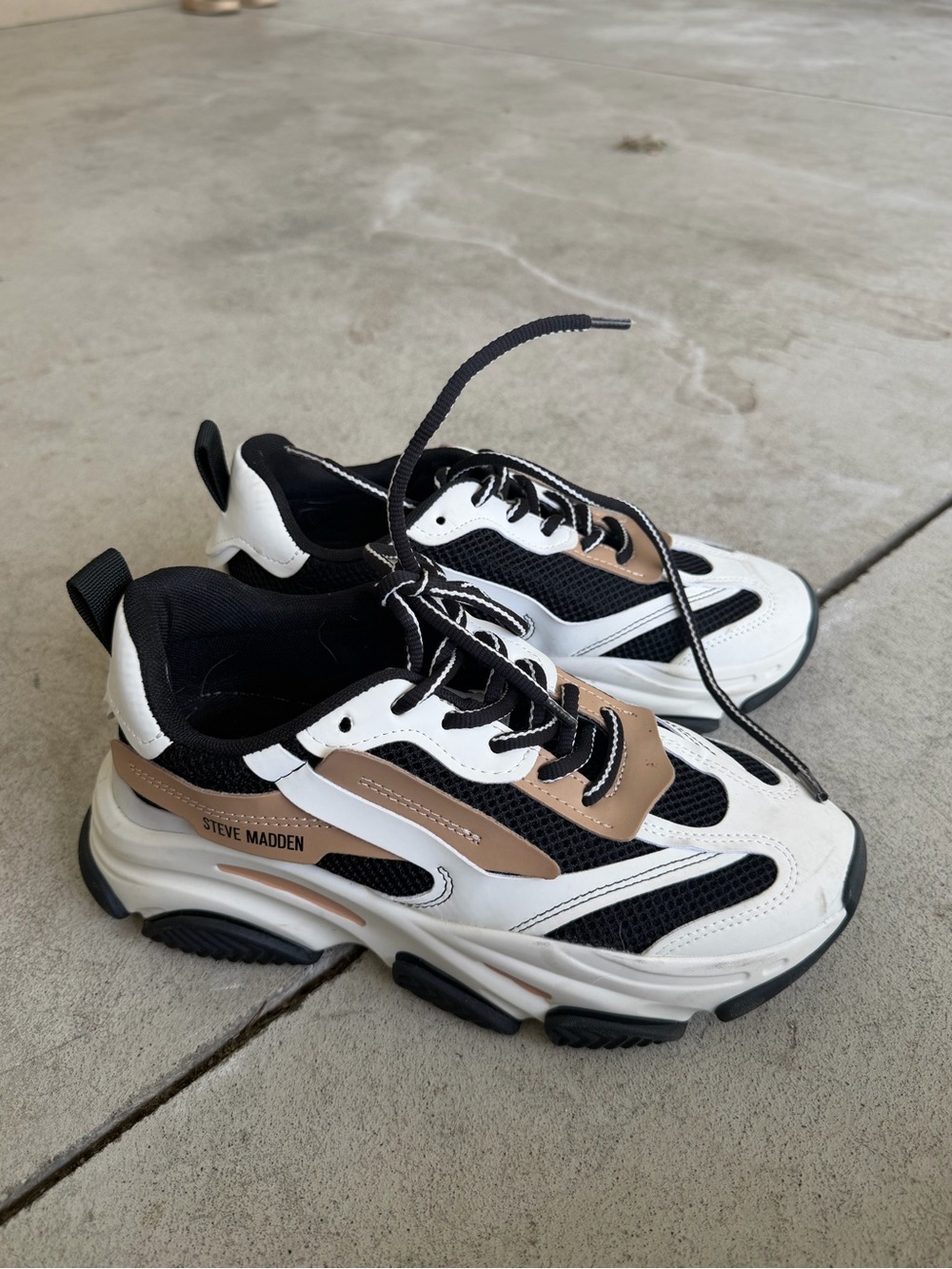 Steve Madden White Black Tan Chunky Sneakers